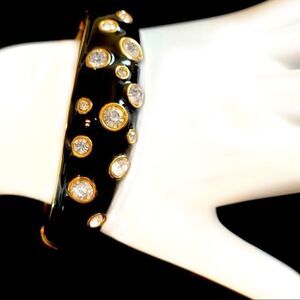 Vtg black gloss enamel clamper bracelet w/crystals
